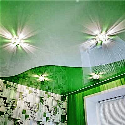 натяжной потолок зеленый