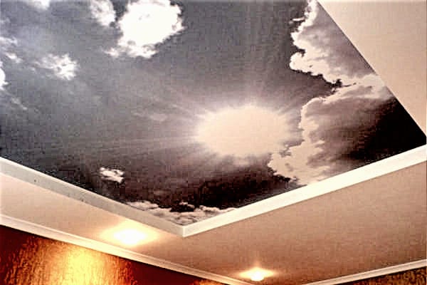 натяжной потолок небо и солнце