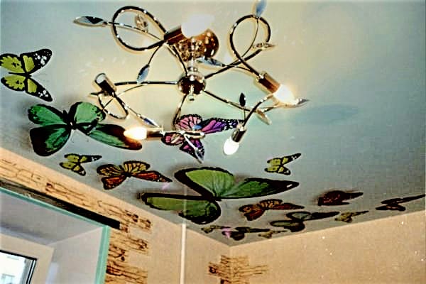 натяжной потолок с бабочками фото 2