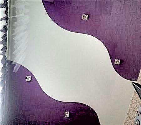 натяжной потолок фиолетовый