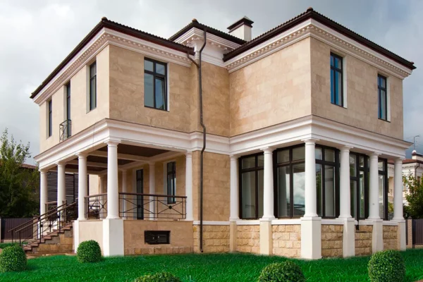 Отделка дома травертином