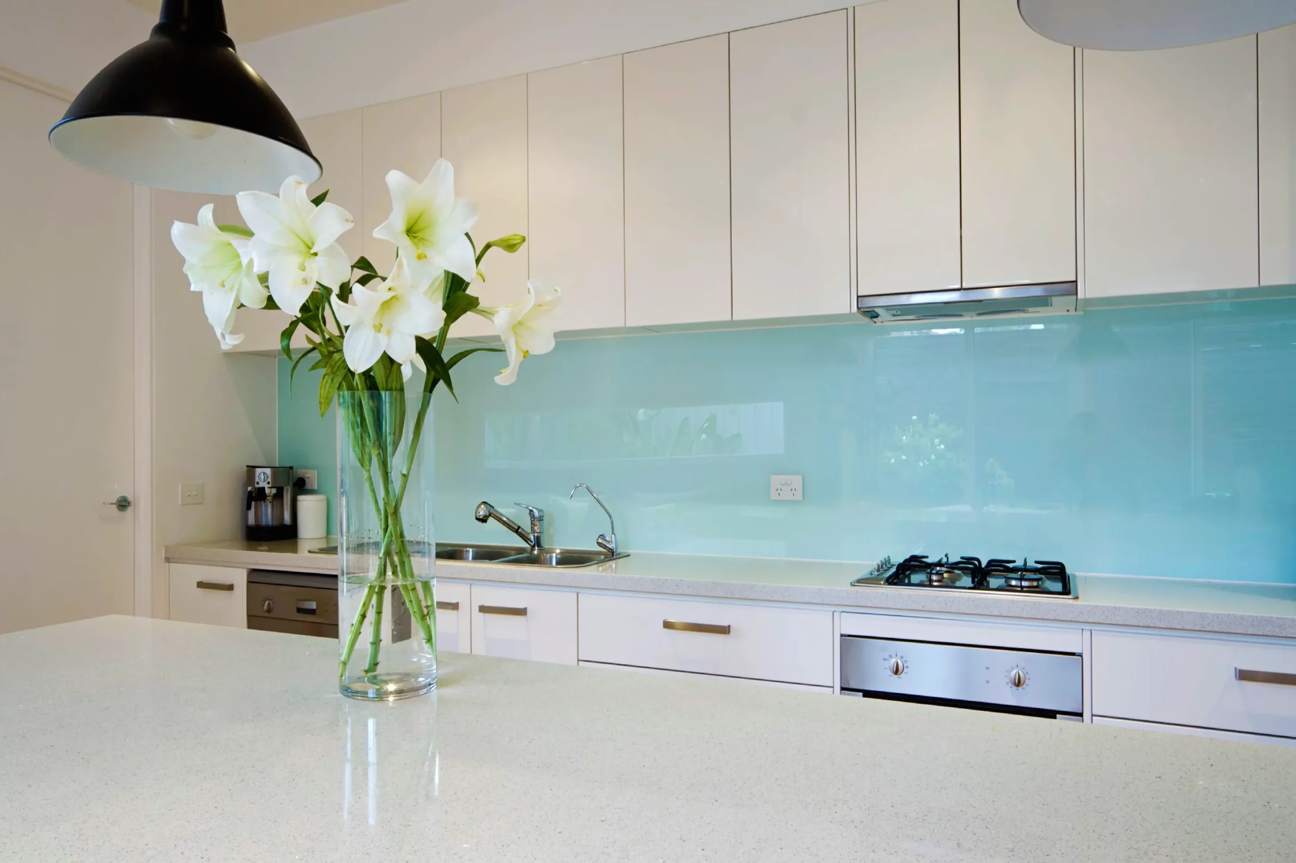 Кухонный стеклянный фартук